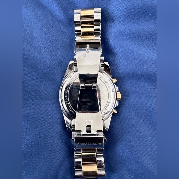 Oversized Bradshaw Two-Tone Watch - Picture 7 of 7